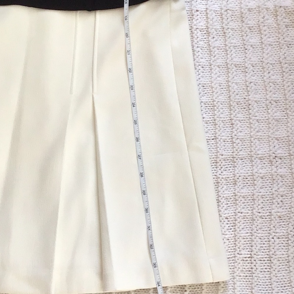 WHBM Colorblock Crepe Shift Dress - Picture 6 of 7